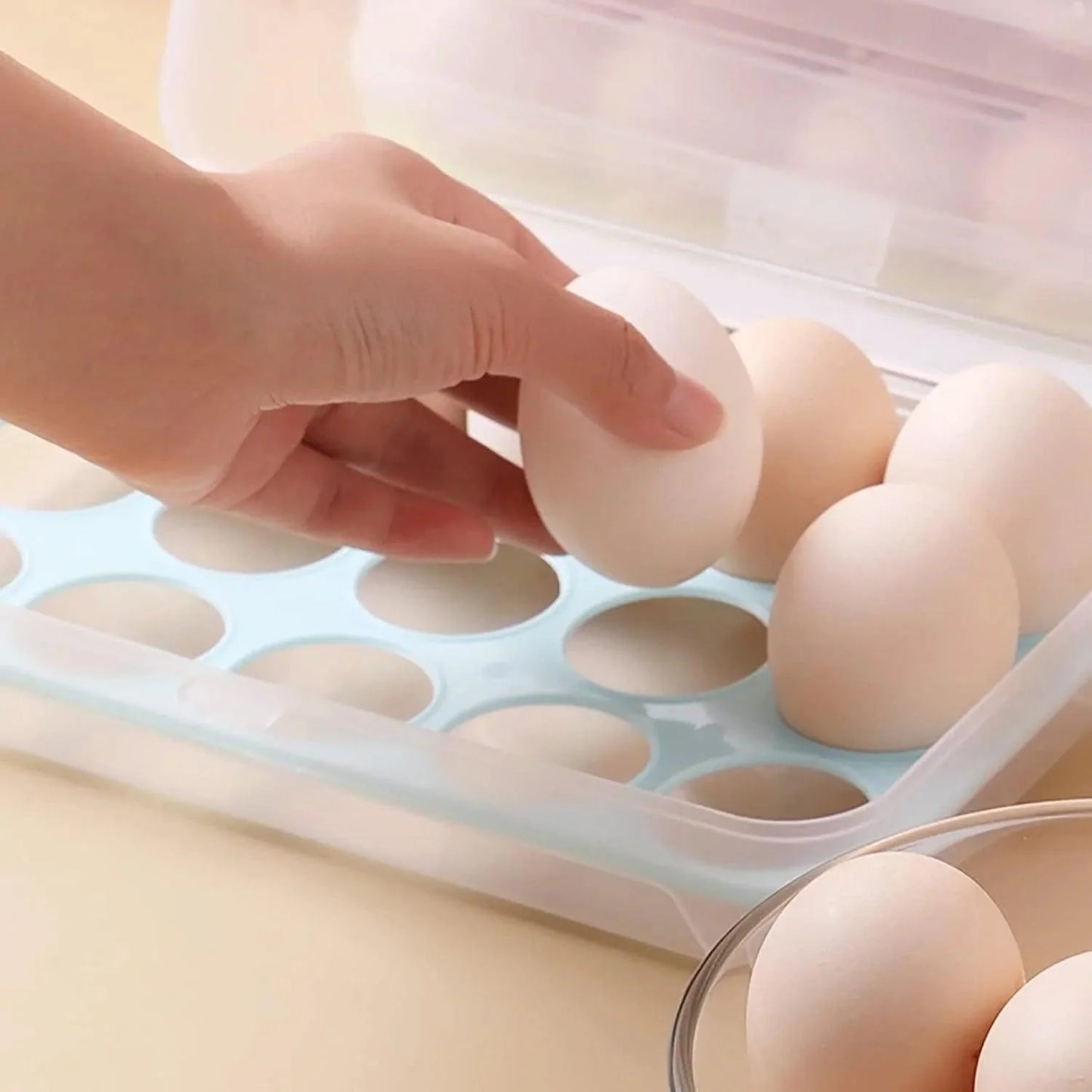 Transparent 15 Grid Egg Storage Box for Fridge Organization and Freshness Preservation