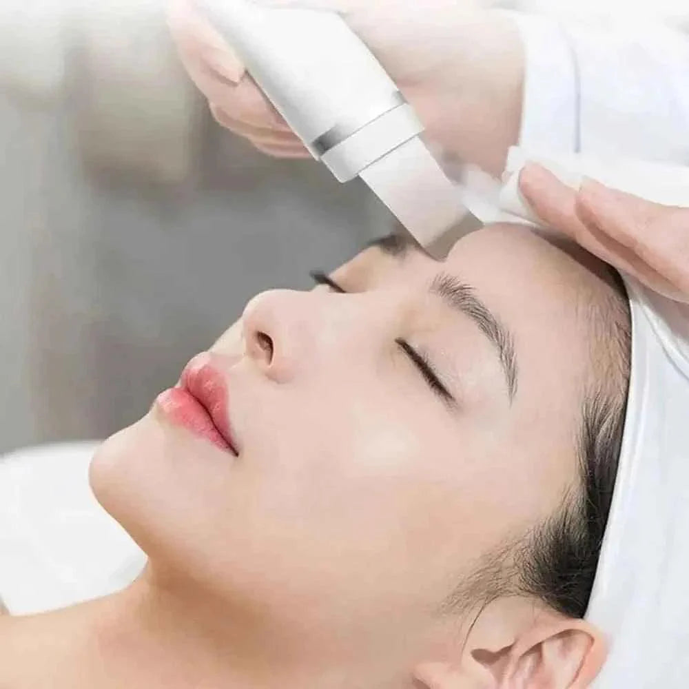Ultrasonic Skin Scrubber for Deep Cleansing, Blackhead Extraction, and Facial Massaging - Exfoliator and Vibrating Face Cleaner with Ultrasonic Peeling